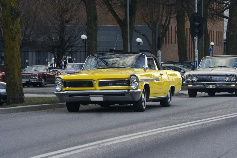 Bonneville är en härlig amerikansk glidare. Vad heter tillverkaren?